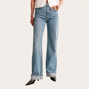 Abercrombie & Fitch 90’s Relaxed Jean High Rise Curve Love